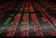 นักลงทุนเทหุ้นไทยหลังรู้ผลงบไตรมาส3 ทุบดัชนีตลาดหลักทรัพย์ดิ่งแรง18.18จุด