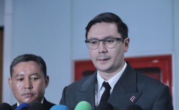 ‘กมธ.มั่นคงฯ’เชิญ‘ชนนพัฒฐ์’แจง13พ.ย. ‘โรม’มองยึดทรัพย์159ล้านบ.น้อยเกินไป