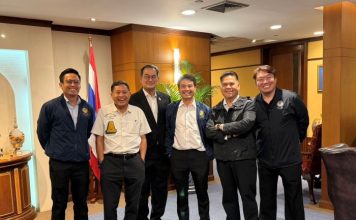 ‘อนุทิน’ชี้ภาพร่วมเฟรมคือ‘ชาติไทยเก่า’ ยอมรับ‘ภท.’คุย‘บ้านใหญ่ชลบุรี-ระยอง’