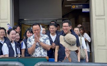 ‘หนู’ขนแขนสแตนด์อัพหลังหาเสียงกทม. มั่นใจครั้งนี้จะปักธงในพื้นที่เมืองหลวงได้