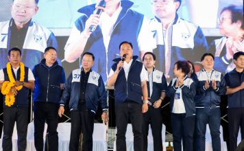 “อนุทิน”ขึ้นเวทีปราศรัยใหญ่ที่สวนลุมพินี ลั่นรัฐบาลภท.คือรัฐบาลของคนไทย100%