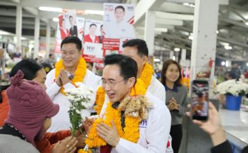 ”ยศชนัน”เดินขอคะแนนพ่อค้าแม่ค้าตลาดเช้าประกาศพลิกฟื้นเชียงใหม่