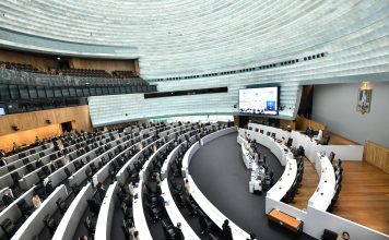 สว.รุมถล่มรัฐบาลแก้วิกฤตพลังงานเหลว ลามกระทบราคาไข่ไก่-บะหมี่กึ่งสำเร็จรูป