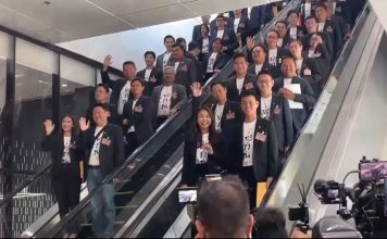 “เท้ง”นำทีม 119 สส.ปชน.รายงานตัว!! ย้ำภาพลักษณ์เอกภาพ-มวลชนต้อนรับ