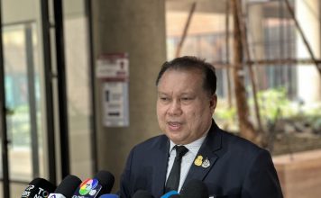 ‘สนธิญา’บุกจี้‘หมอวรงค์’ทำเป็นตัวอย่าง ‘ยกเลิกค่าอาหารกลางวัน-ลดผู้ช่วยสส.’