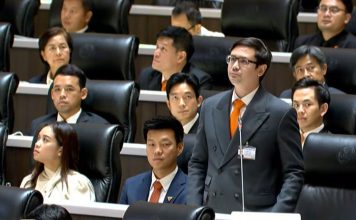 ‘โรม’ซัดรัฐบาลปราบสแกมเมอร์ไม่จริงจัง ตั้งคำถาม‘ทุนเทา-ไอ้โม่ง’อยู่ในครม.รึไม่?