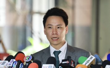 เผย‘กธ.’ขอคุยในพรรคก่อนโหวตซักฟอก ‘อรรถกร’ปัดตอบปมจับมือกับ‘ภูมิใจไทย’