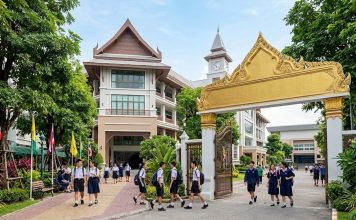 ระทึก!เยาวชนก่อเหตุกราดยิงในโรงเรียน บาดเจ็บ15-20ราย สาหัส 3 ครูเสียชีวิต 2
