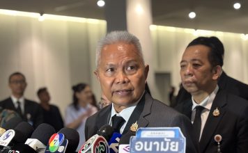 ‘โสภณ’ตอก‘ภัณฑิล’โวยสภาฯไร้ข้าวฟรี! ชี้ประชุมดึกให้ซื้อกินเองตัดปัญหาคนด่า