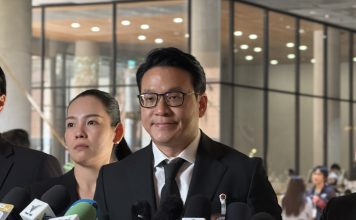 ‘สกลธี’จี้ลุยกวาดล้างขบวนการ‘พ่อทิพย์’ หวั่นต่างด้าวสวมสิทธิ์อนาคตเป็น‘นายกฯ’
