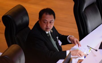 ‘ปชน.’ซัด‘รัฐบาล’เมินมลพิษ-น้ำท่วม ‘สุชาติ’โต้‘ทิฐิส่วนตัว-บันเทิงธิปไตย’